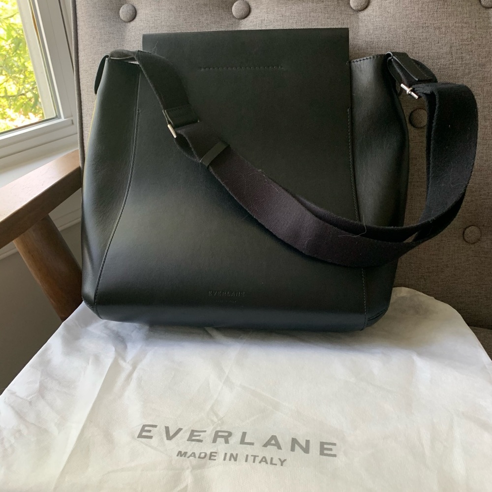 Everlane Form Bag